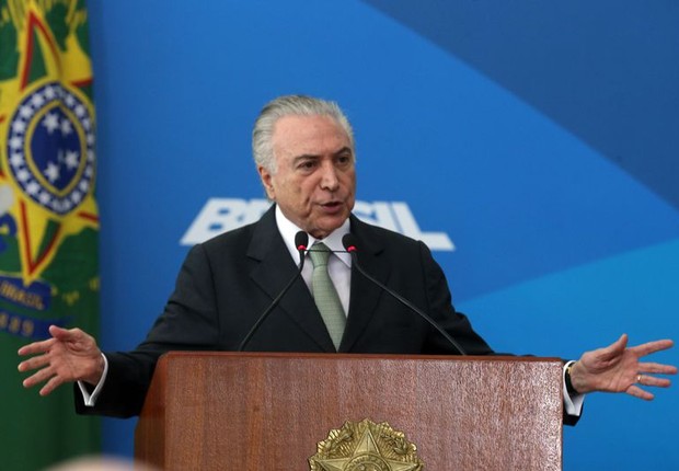 Governo decide suspender tramitação da reforma da Previdência