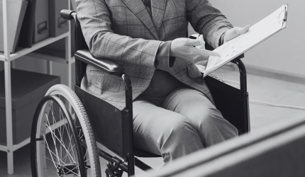 Projeto aprovado em comissão da Câmara propõe BPC vitalício para deficiência permanente